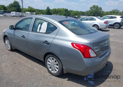 2013 Nissan Versa 1.6 S из США, поврежденный, VIN 3N1CN7AP2DL895084
